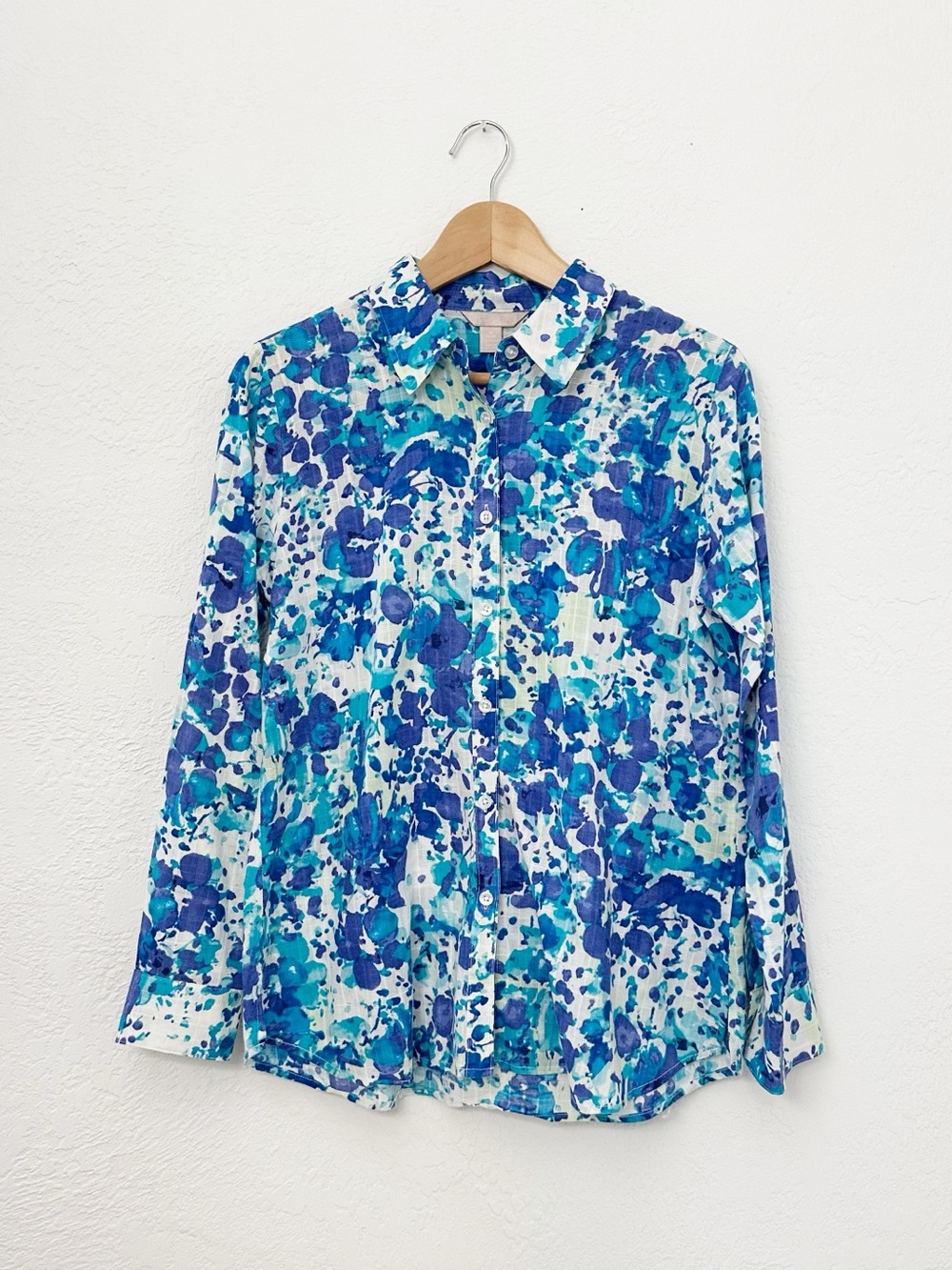 White Stag 100% Cotton Blue & White Floral Button Front Shirt